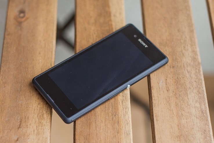 Sony Xperia E3 (2).jpg